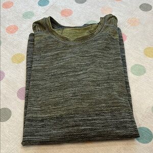 Men's Green Shirt